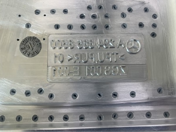 ベンツ車用被膜アルミダイ
